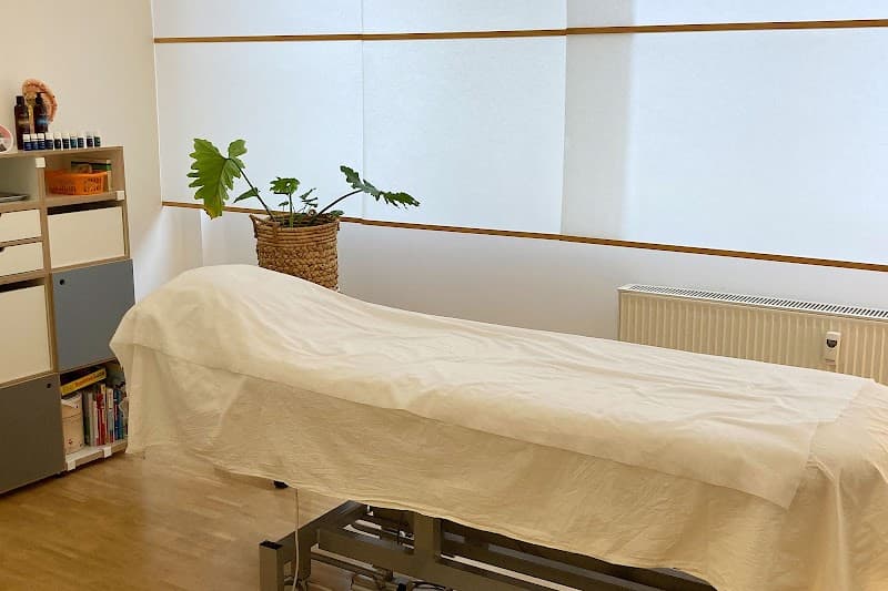 Sigrid Lorenz - Heilpraktikerin und Physiotherapeutin - TCM & Kinderbehandlung