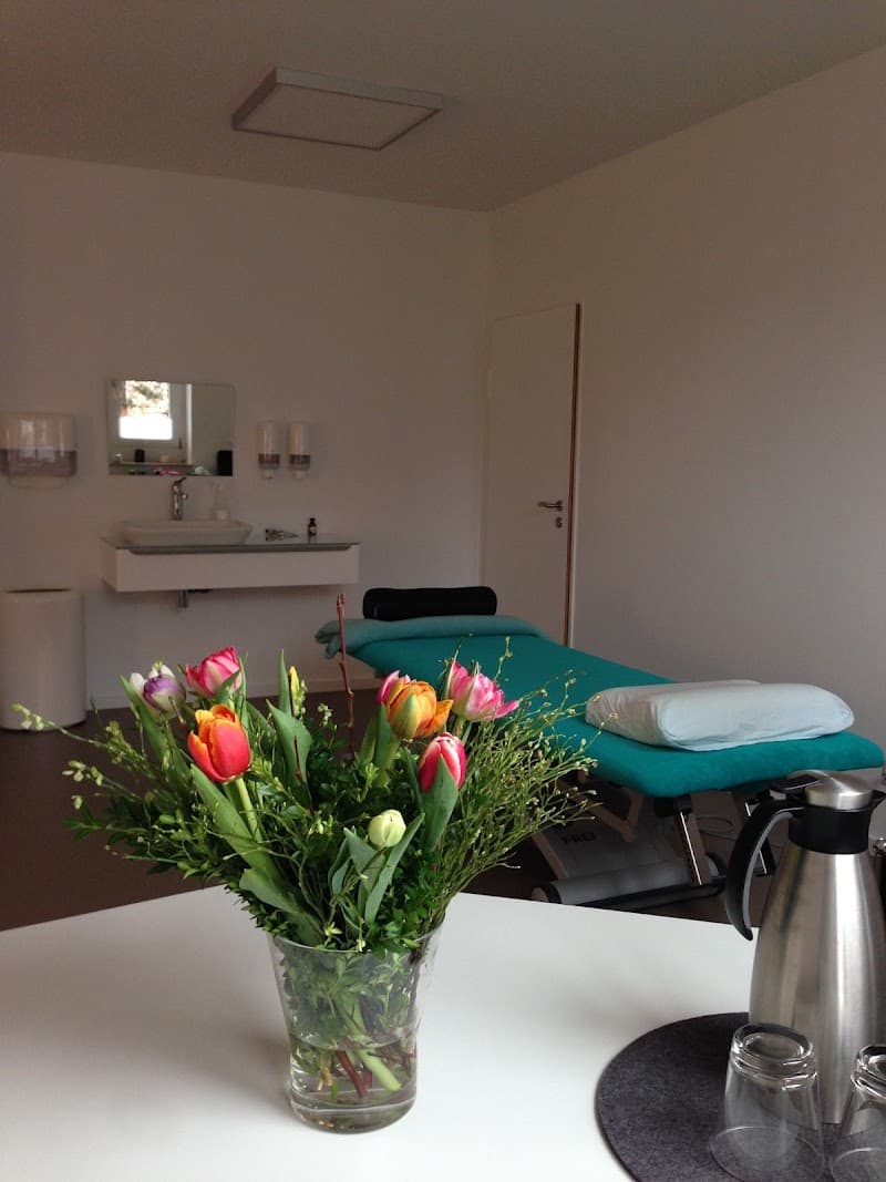 Osteopathie, Physiotherapie & Naturheilkunde-Kristin Adler