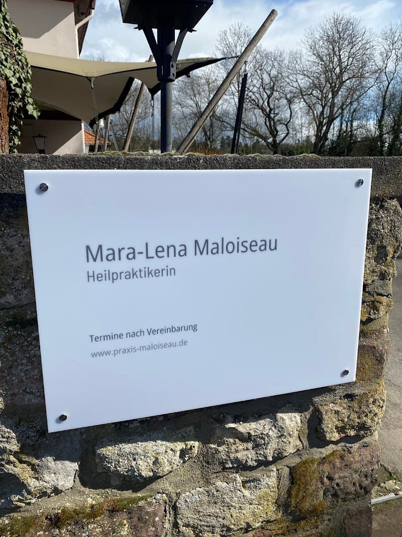 Praxis für Natur-und Frauenheilkunde Wiesbaden - Heilpraktikerin Mara-Lena Maloiseau
