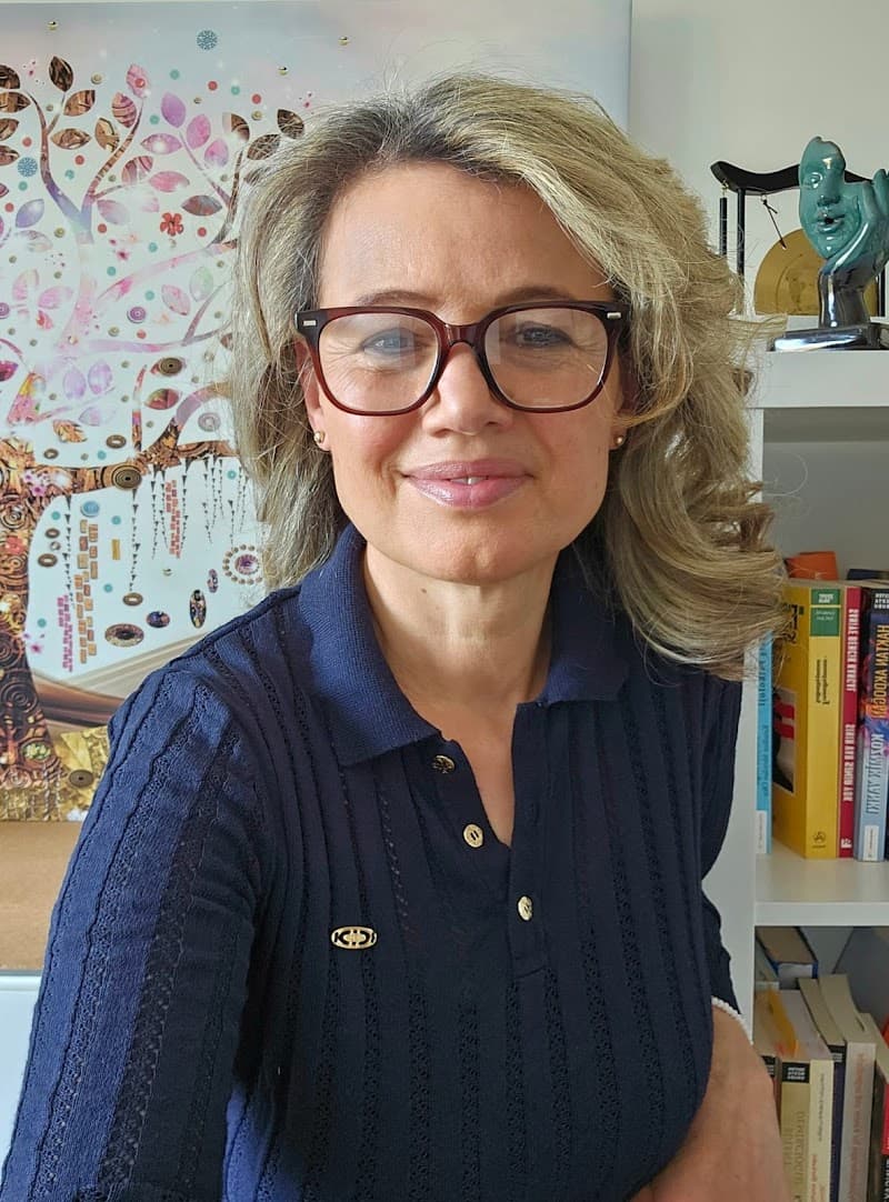 Psychotherapie und Hypnosetherapie Nürnberg - Mela Cakir, Heilpraktikerin für Psychotherapie